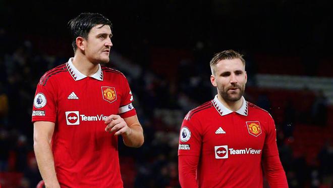 他在足球场 他在足球场